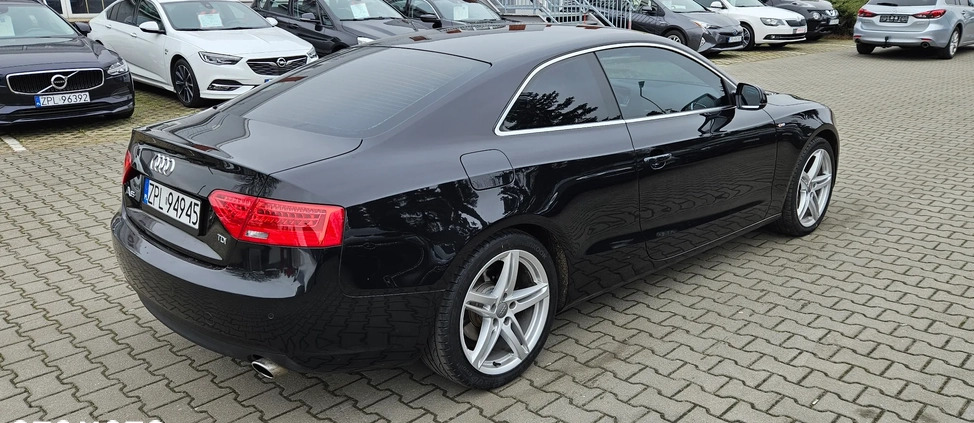 Audi A5 cena 54000 przebieg: 299000, rok produkcji 2011 z Jędrzejów małe 301